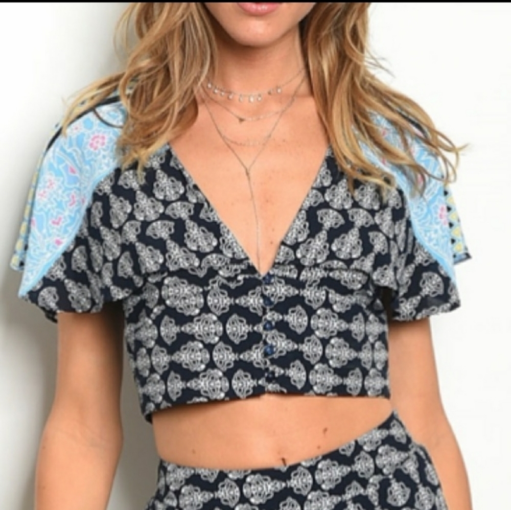Two Piece Set - Top and Bottom - Picture 4 of 7